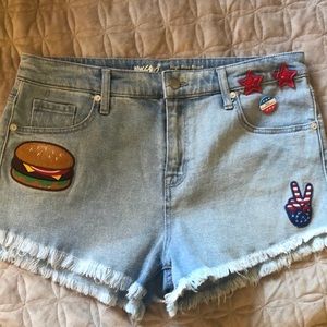 Denim  cut off raw edge vintage feel shorts